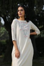 Embroidery Design Kurta Set - Image 2