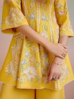 Short Kurti With Front Design - Image 4